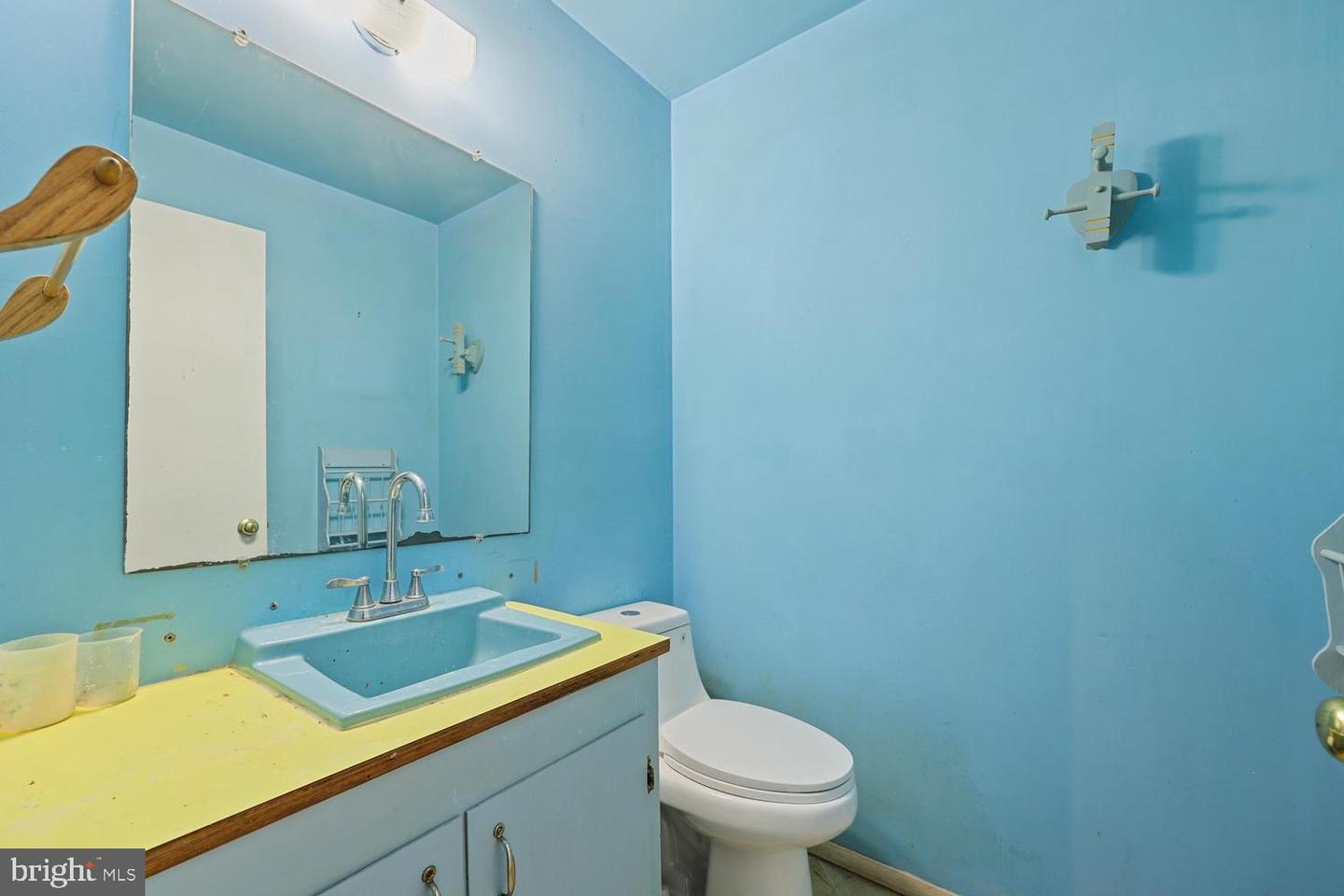 8022 HATTERAS LN, SPRINGFIELD, Virginia 22151, 3 Bedrooms Bedrooms, ,2 BathroomsBathrooms,Residential,For sale,8022 HATTERAS LN,VAFX2254666 MLS # VAFX2254666