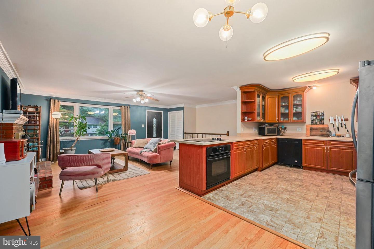 8022 HATTERAS LN, SPRINGFIELD, Virginia 22151, 3 Bedrooms Bedrooms, ,2 BathroomsBathrooms,Residential,For sale,8022 HATTERAS LN,VAFX2254666 MLS # VAFX2254666
