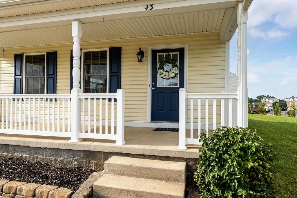 43 UPLAND CT, STUARTS DRAFT, Virginia 24477, 5 Bedrooms Bedrooms, ,3 BathroomsBathrooms,Residential,43 UPLAND CT,666814 MLS # 666814