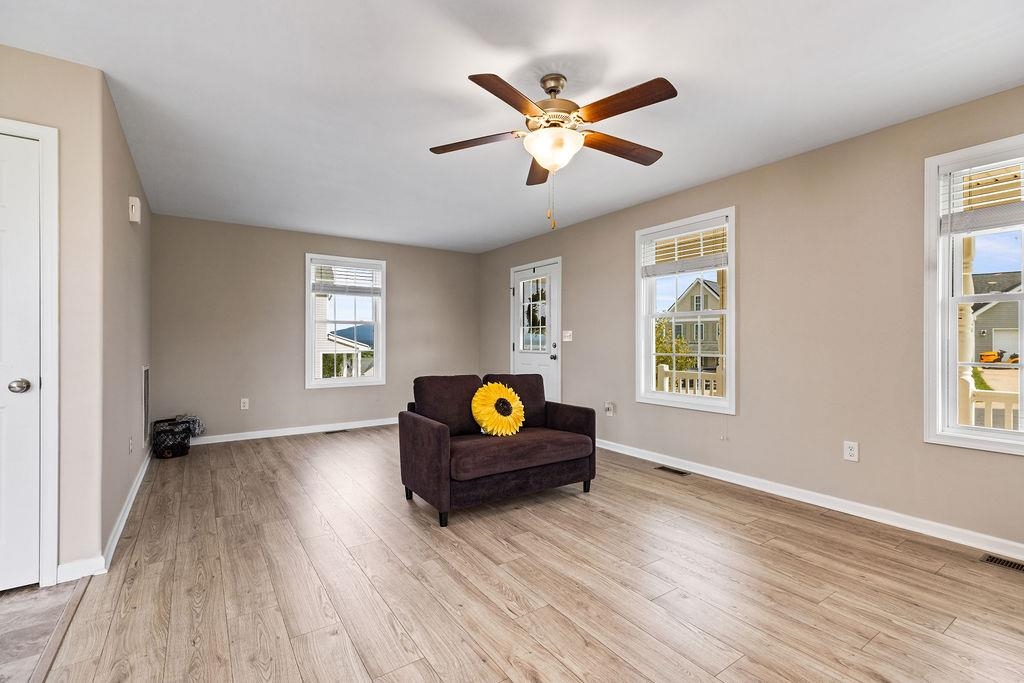 43 UPLAND CT, STUARTS DRAFT, Virginia 24477, 5 Bedrooms Bedrooms, ,3 BathroomsBathrooms,Residential,43 UPLAND CT,666814 MLS # 666814