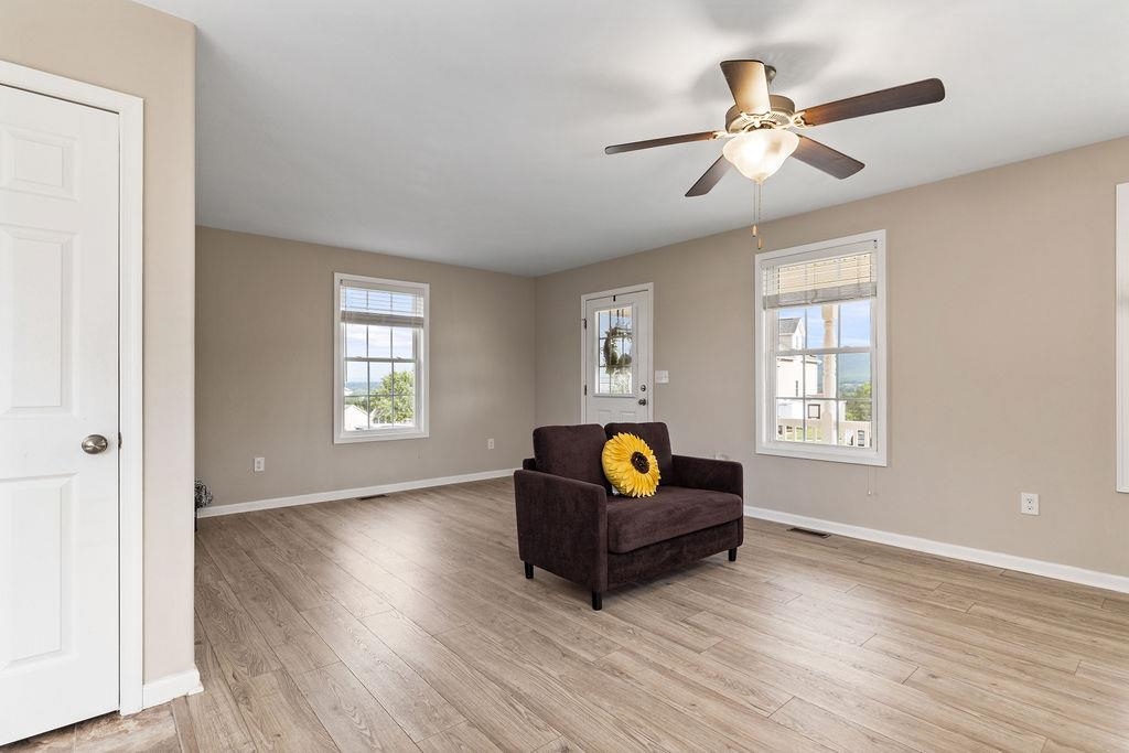 43 UPLAND CT, STUARTS DRAFT, Virginia 24477, 5 Bedrooms Bedrooms, ,3 BathroomsBathrooms,Residential,43 UPLAND CT,666814 MLS # 666814