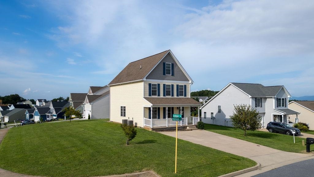 43 UPLAND CT, STUARTS DRAFT, Virginia 24477, 5 Bedrooms Bedrooms, ,3 BathroomsBathrooms,Residential,43 UPLAND CT,666814 MLS # 666814