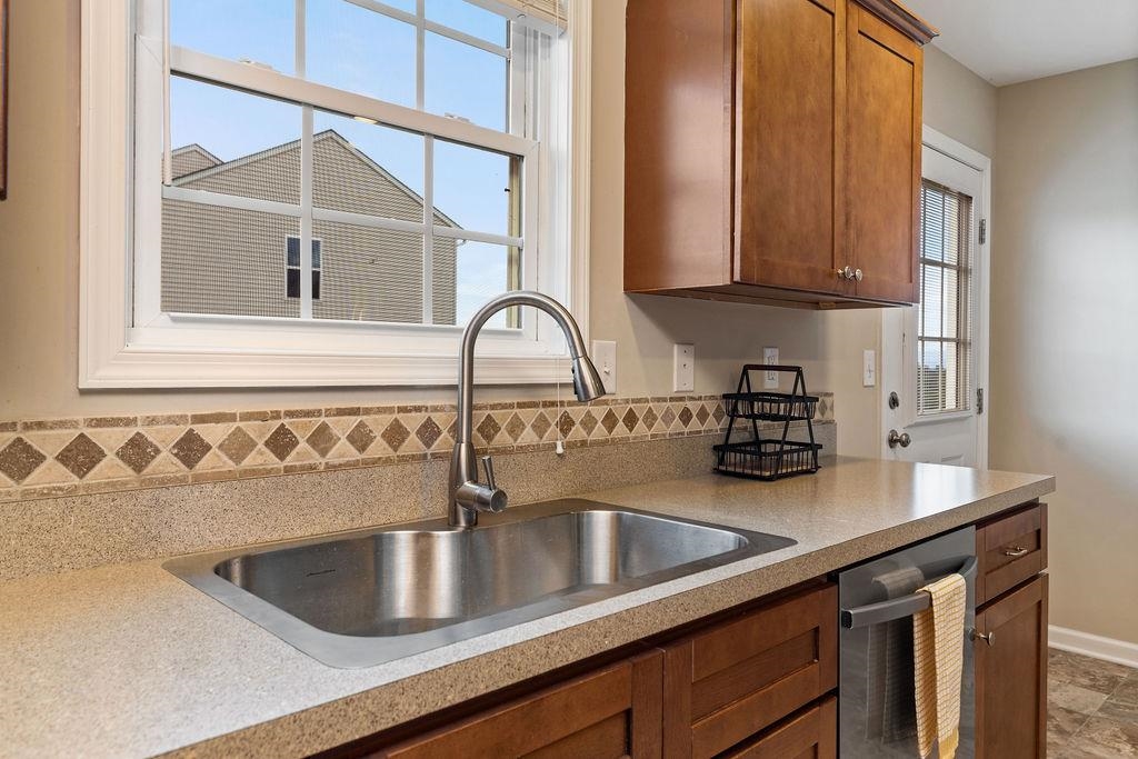 43 UPLAND CT, STUARTS DRAFT, Virginia 24477, 5 Bedrooms Bedrooms, ,3 BathroomsBathrooms,Residential,43 UPLAND CT,666814 MLS # 666814
