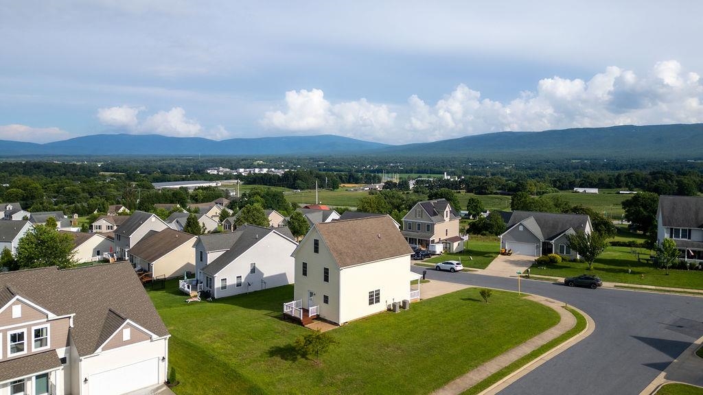 43 UPLAND CT, STUARTS DRAFT, Virginia 24477, 5 Bedrooms Bedrooms, ,3 BathroomsBathrooms,Residential,43 UPLAND CT,666814 MLS # 666814