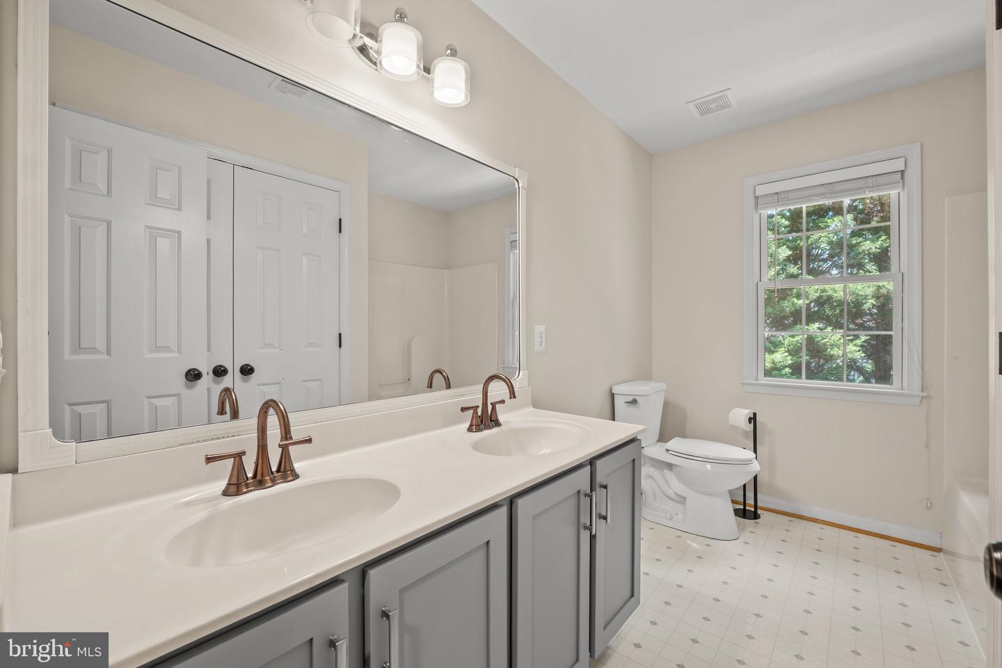 15066 COLIN LN, AMISSVILLE, Virginia 20106, 4 Bedrooms Bedrooms, ,3 BathroomsBathrooms,Residential,For sale,15066 COLIN LN,VACU2010992 MLS # VACU2010992