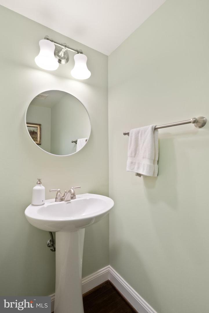 5414 MERSEA CT, BURKE, Virginia 22015, 3 Bedrooms Bedrooms, ,1 BathroomBathrooms,Residential,For sale,5414 MERSEA CT,VAFX2254686 MLS # VAFX2254686