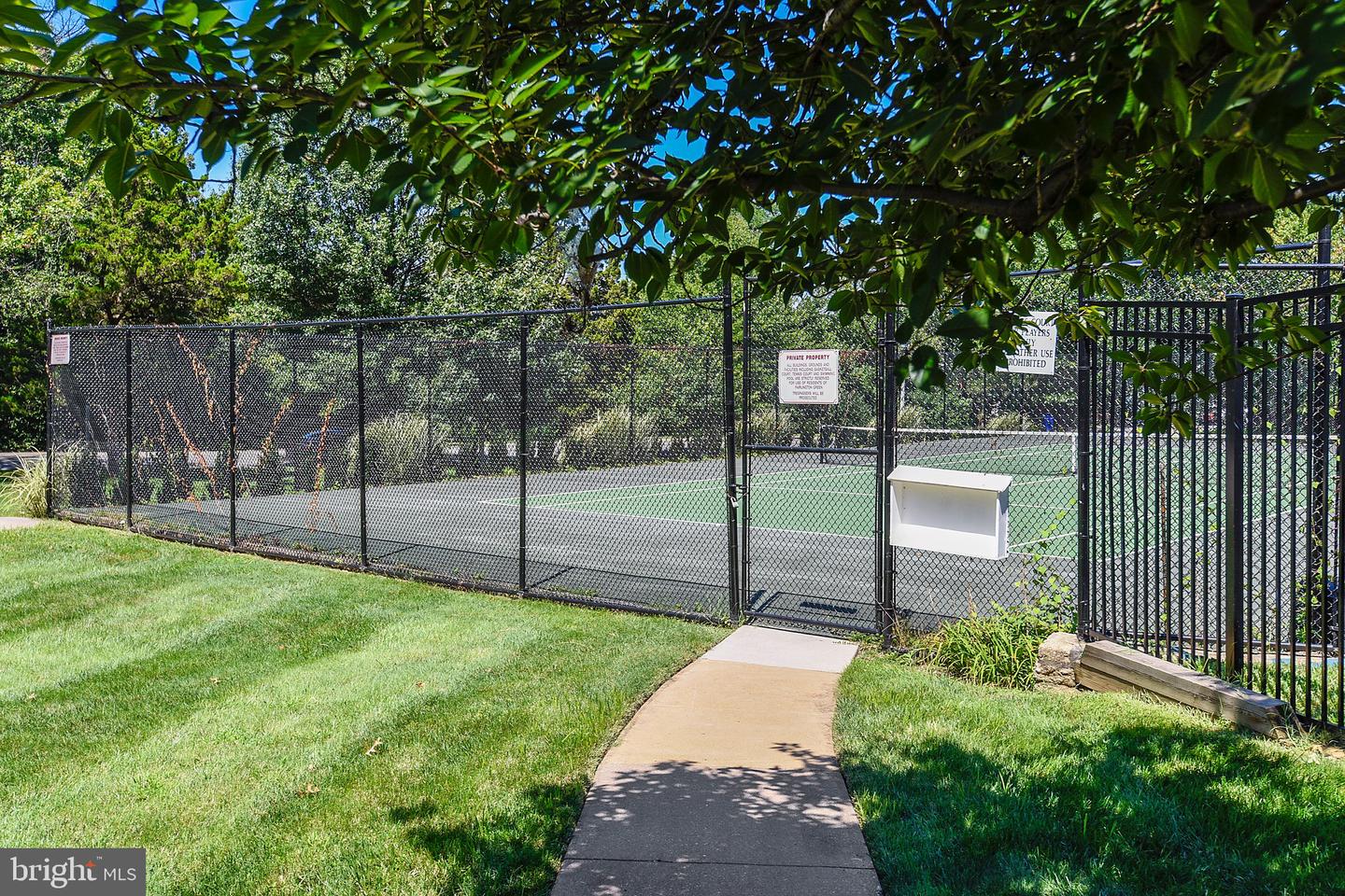 3206 S STAFFORD ST, ARLINGTON, Virginia 22206, 2 Bedrooms Bedrooms, ,2 BathroomsBathrooms,Residential,For sale,3206 S STAFFORD ST,VAAR2060472 MLS # VAAR2060472