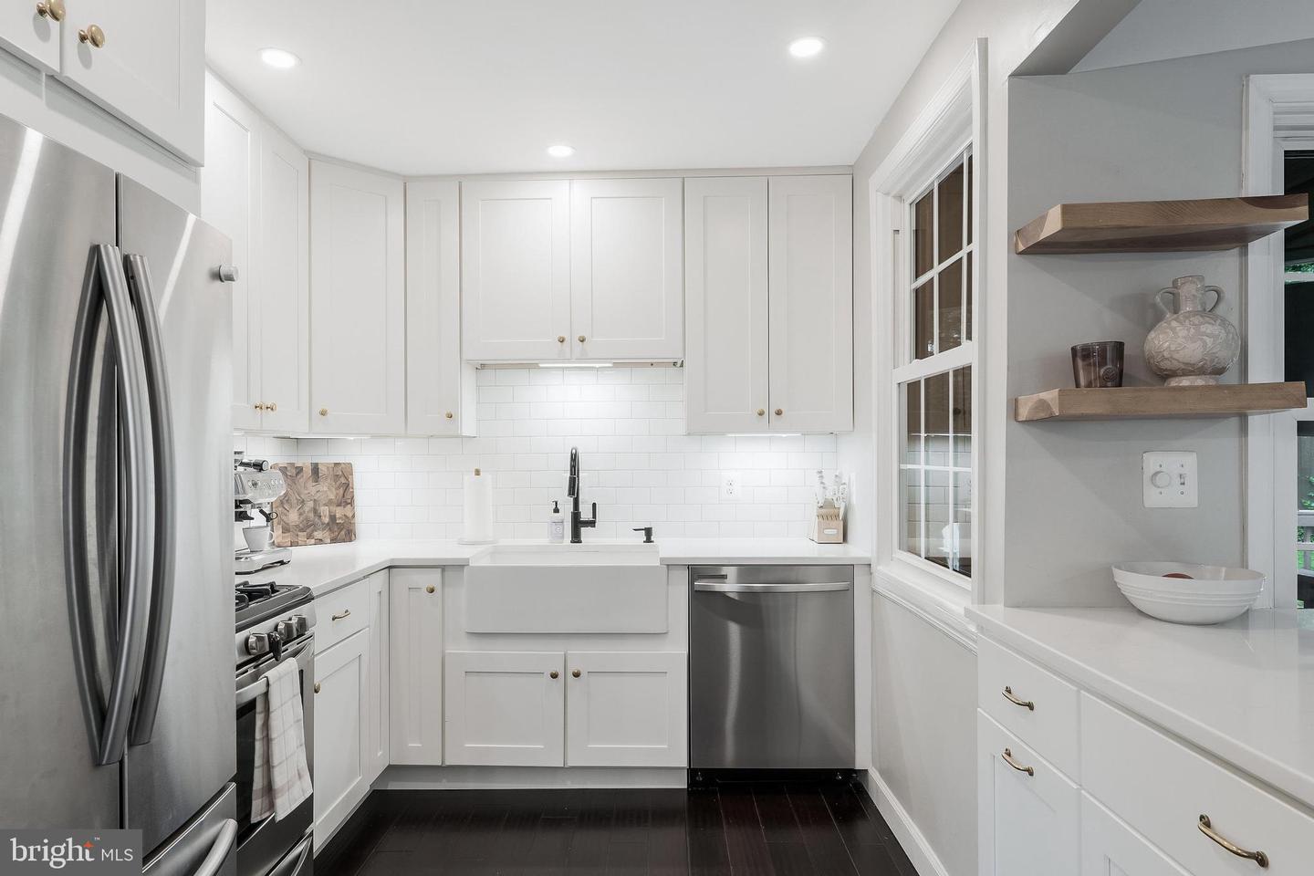 2907 MONROE PL, FALLS CHURCH, Virginia 22042, 4 Bedrooms Bedrooms, ,2 BathroomsBathrooms,Residential,For sale,2907 MONROE PL,VAFX2254656 MLS # VAFX2254656