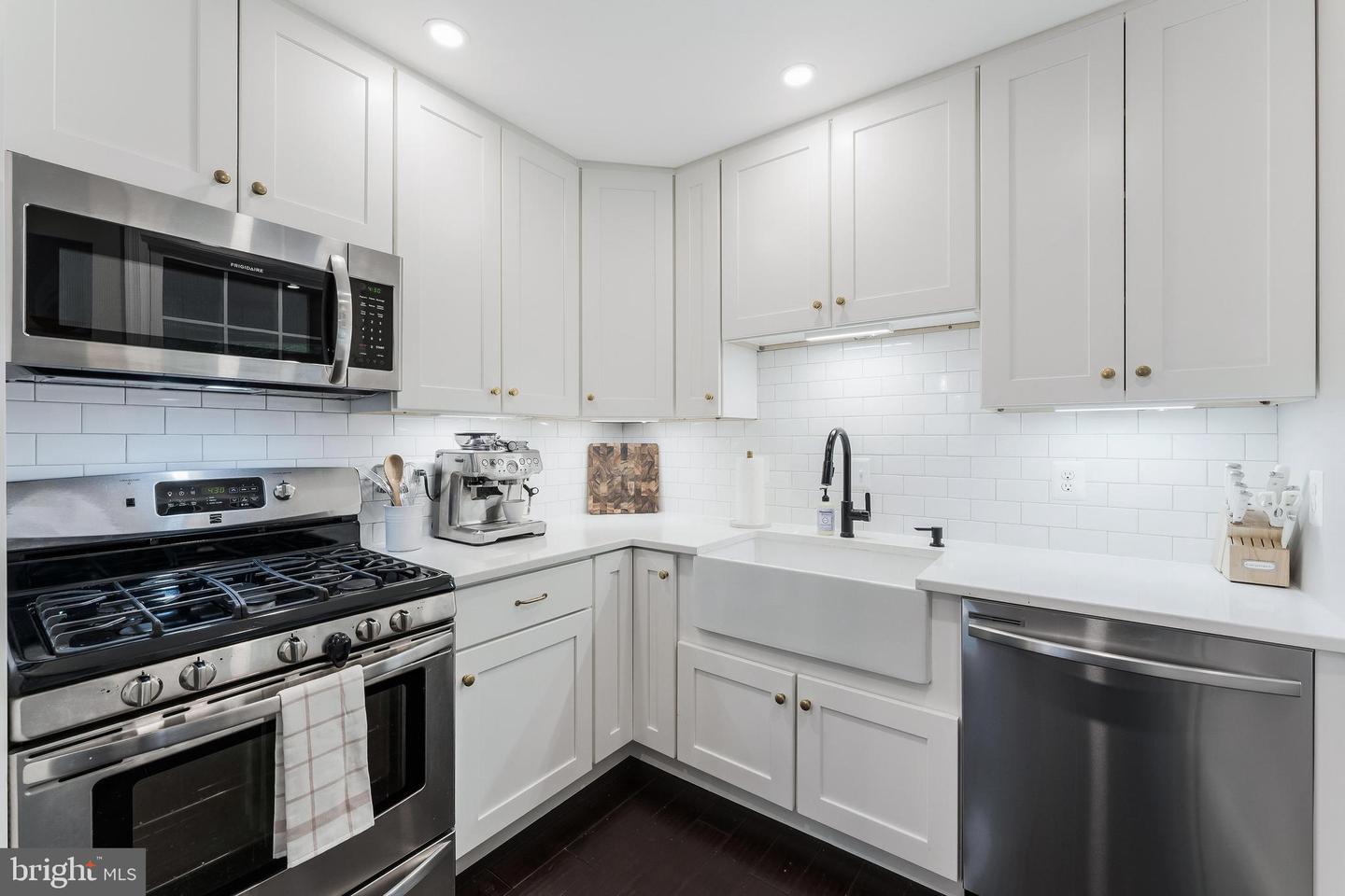 2907 MONROE PL, FALLS CHURCH, Virginia 22042, 4 Bedrooms Bedrooms, ,2 BathroomsBathrooms,Residential,For sale,2907 MONROE PL,VAFX2254656 MLS # VAFX2254656