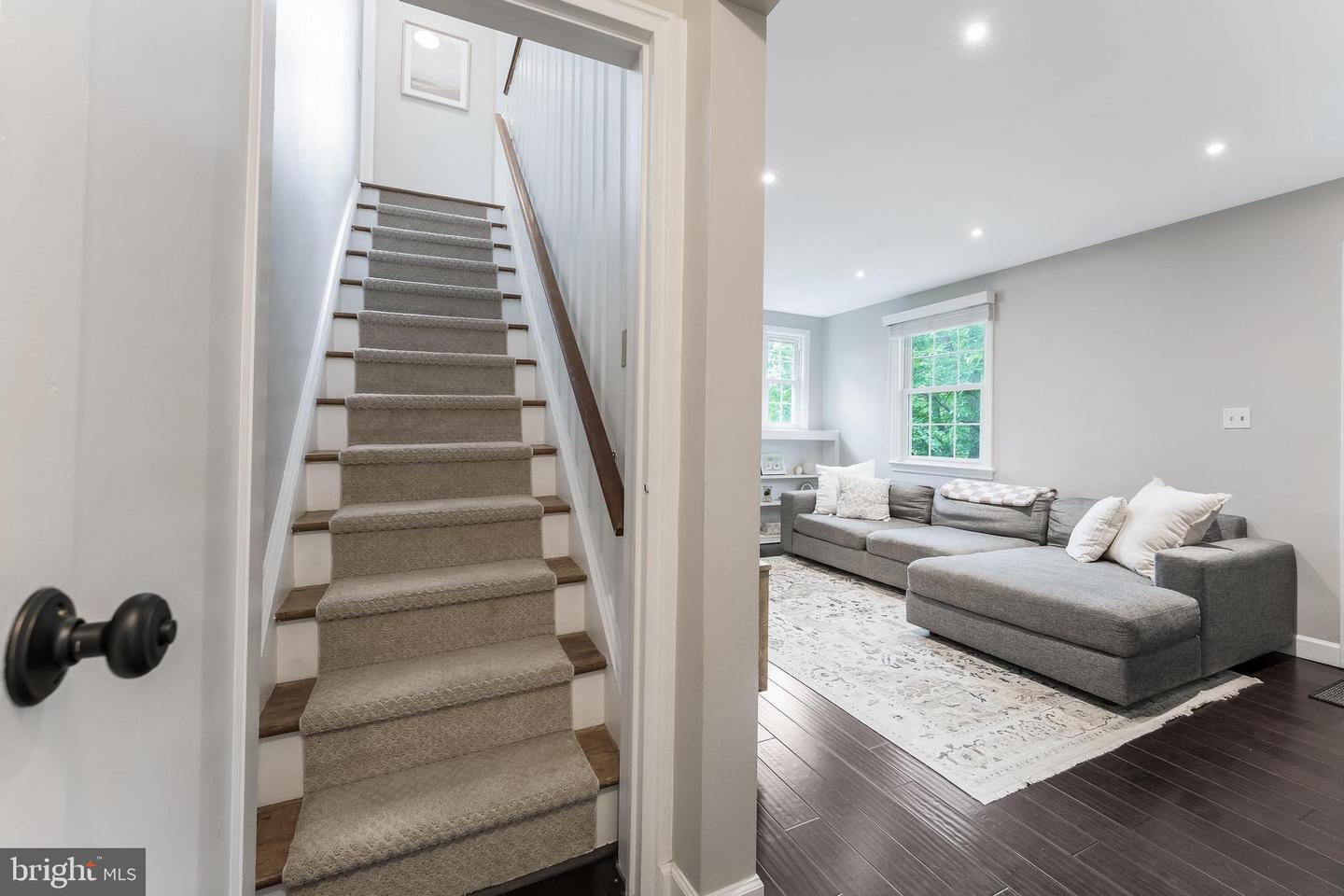 2907 MONROE PL, FALLS CHURCH, Virginia 22042, 4 Bedrooms Bedrooms, ,2 BathroomsBathrooms,Residential,For sale,2907 MONROE PL,VAFX2254656 MLS # VAFX2254656