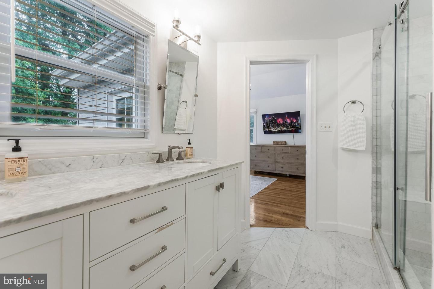 2907 MONROE PL, FALLS CHURCH, Virginia 22042, 4 Bedrooms Bedrooms, ,2 BathroomsBathrooms,Residential,For sale,2907 MONROE PL,VAFX2254656 MLS # VAFX2254656