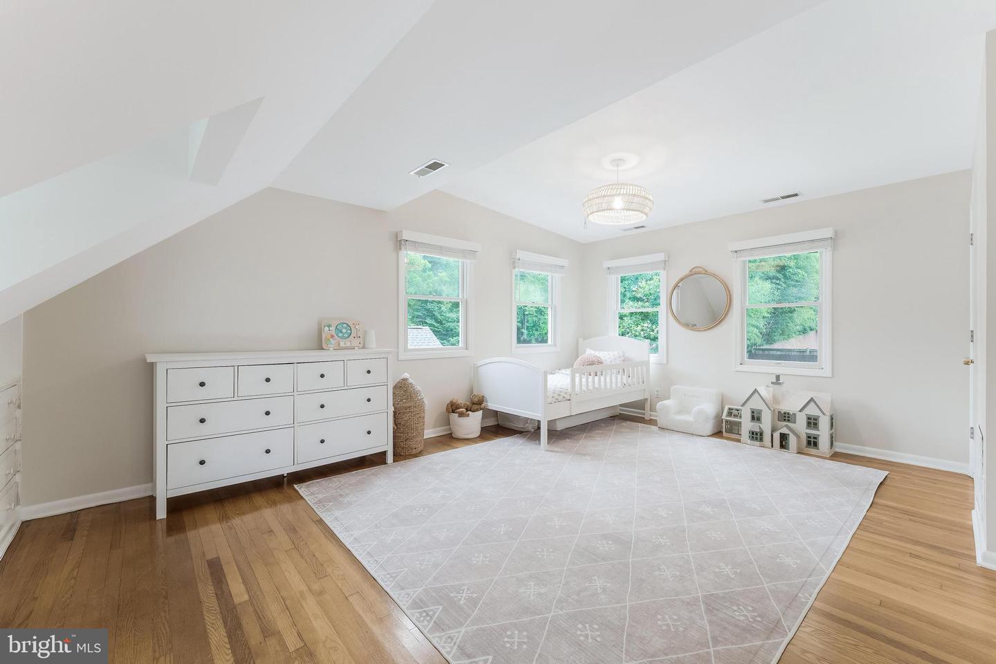 2907 MONROE PL, FALLS CHURCH, Virginia 22042, 4 Bedrooms Bedrooms, ,2 BathroomsBathrooms,Residential,For sale,2907 MONROE PL,VAFX2254656 MLS # VAFX2254656