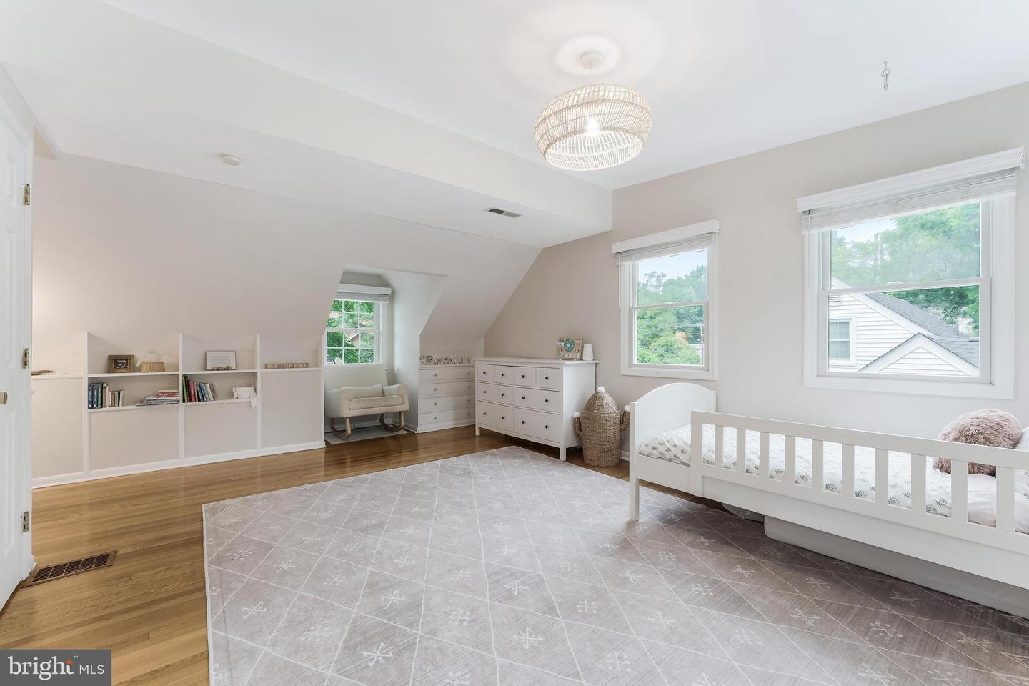 2907 MONROE PL, FALLS CHURCH, Virginia 22042, 4 Bedrooms Bedrooms, ,2 BathroomsBathrooms,Residential,For sale,2907 MONROE PL,VAFX2254656 MLS # VAFX2254656