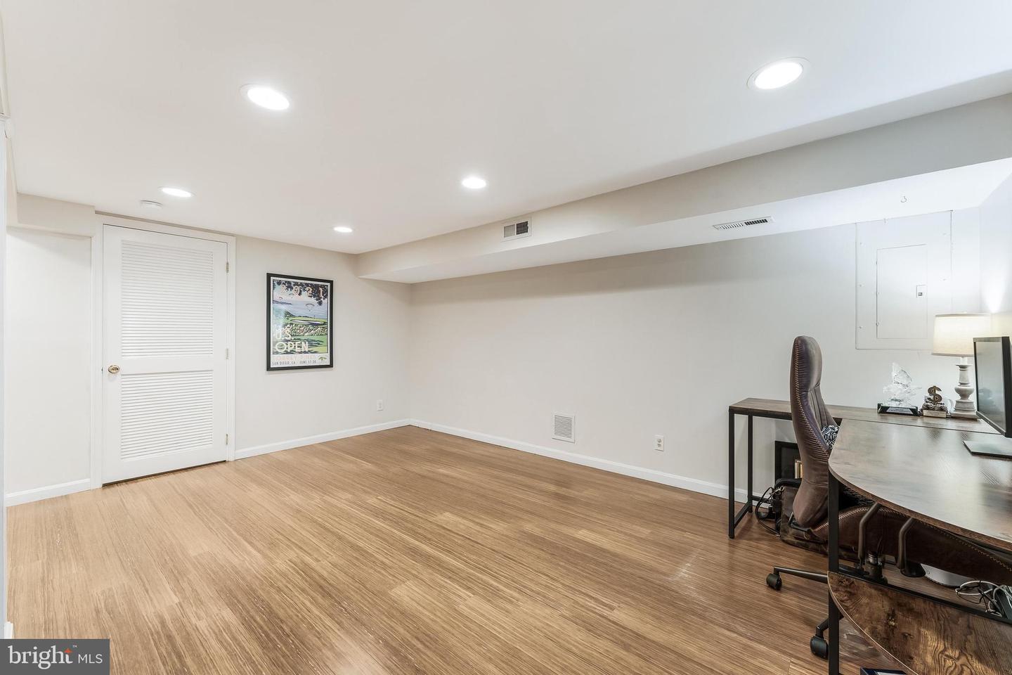 2907 MONROE PL, FALLS CHURCH, Virginia 22042, 4 Bedrooms Bedrooms, ,2 BathroomsBathrooms,Residential,For sale,2907 MONROE PL,VAFX2254656 MLS # VAFX2254656