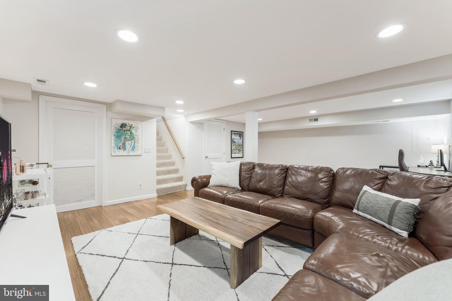 2907 MONROE PL, FALLS CHURCH, Virginia 22042, 4 Bedrooms Bedrooms, ,2 BathroomsBathrooms,Residential,For sale,2907 MONROE PL,VAFX2254656 MLS # VAFX2254656