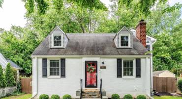 2907 MONROE PL, FALLS CHURCH, Virginia 22042, 4 Bedrooms Bedrooms, ,2 BathroomsBathrooms,Residential,For sale,2907 MONROE PL,VAFX2254656 MLS # VAFX2254656