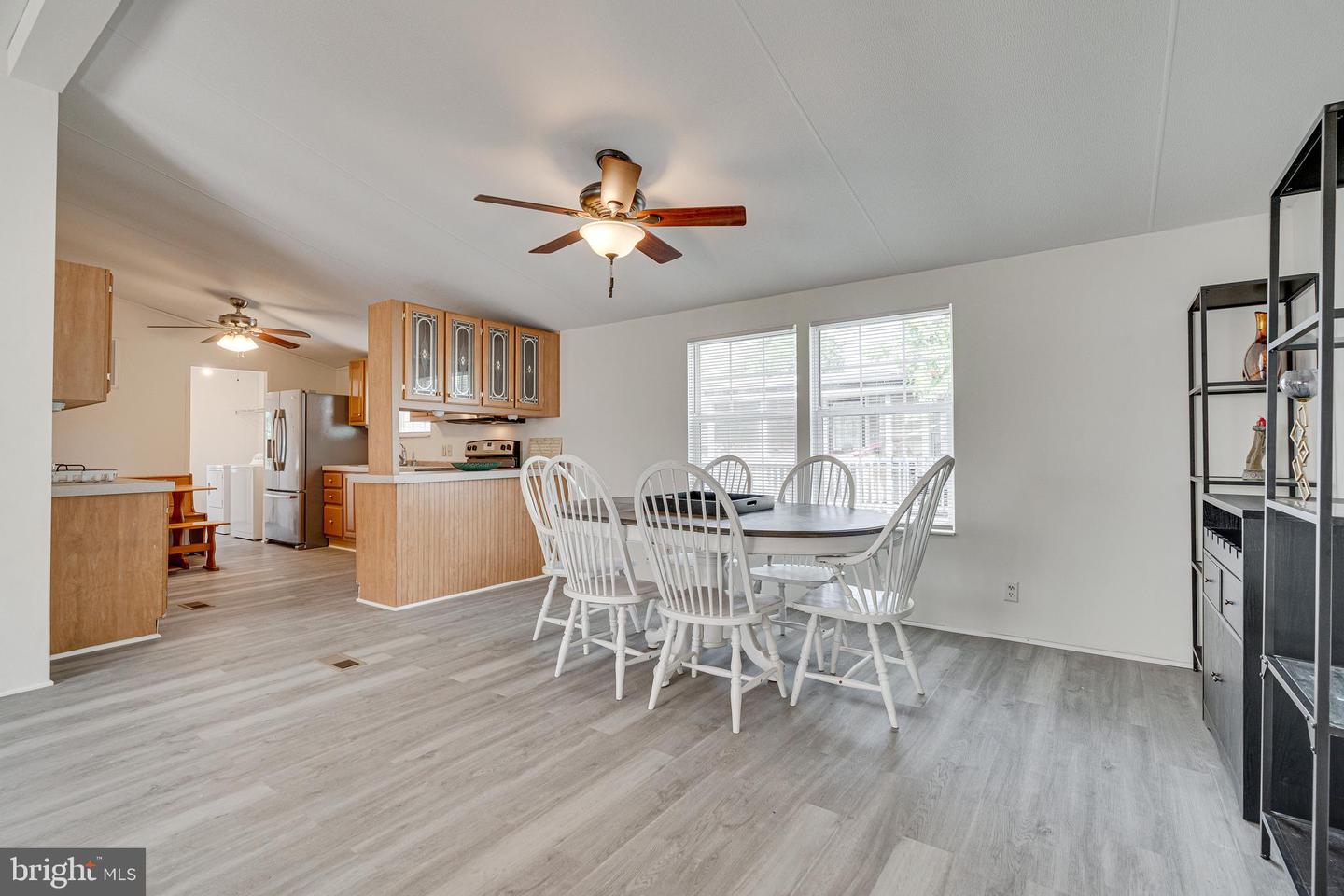 4258 AIRLINE PKWY, CHANTILLY, Virginia 20151, 3 Bedrooms Bedrooms, ,2 BathroomsBathrooms,Residential,For sale,4258 AIRLINE PKWY,VAFX2254682 MLS # VAFX2254682