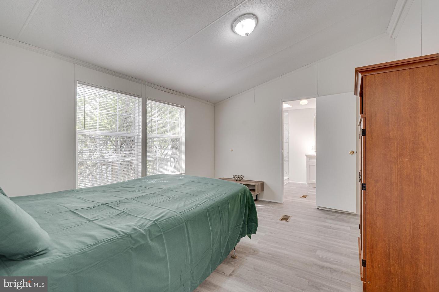 4258 AIRLINE PKWY, CHANTILLY, Virginia 20151, 3 Bedrooms Bedrooms, ,2 BathroomsBathrooms,Residential,For sale,4258 AIRLINE PKWY,VAFX2254682 MLS # VAFX2254682