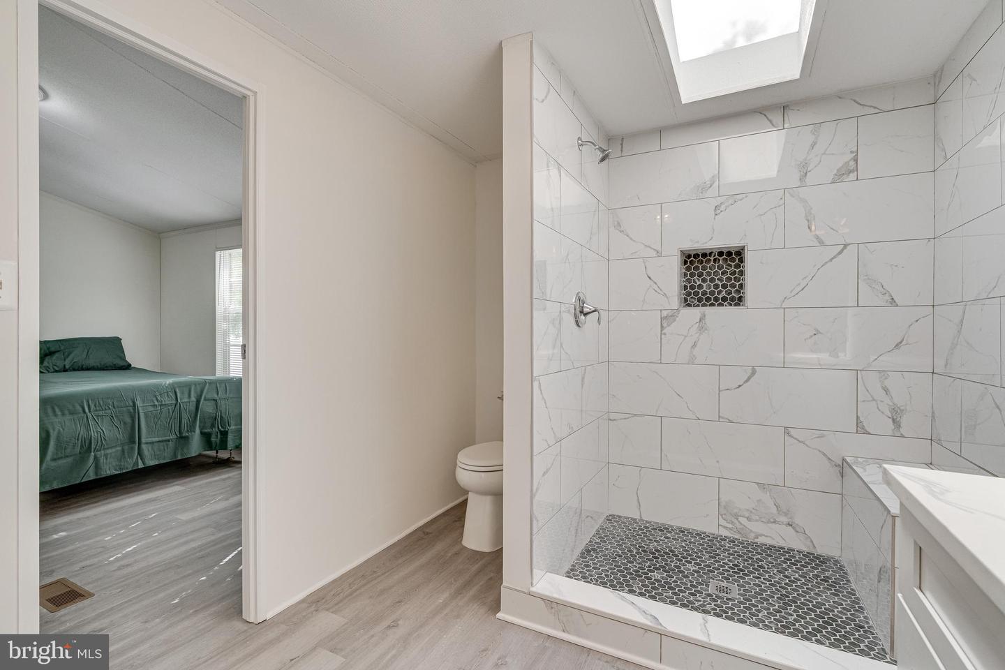 4258 AIRLINE PKWY, CHANTILLY, Virginia 20151, 3 Bedrooms Bedrooms, ,2 BathroomsBathrooms,Residential,For sale,4258 AIRLINE PKWY,VAFX2254682 MLS # VAFX2254682