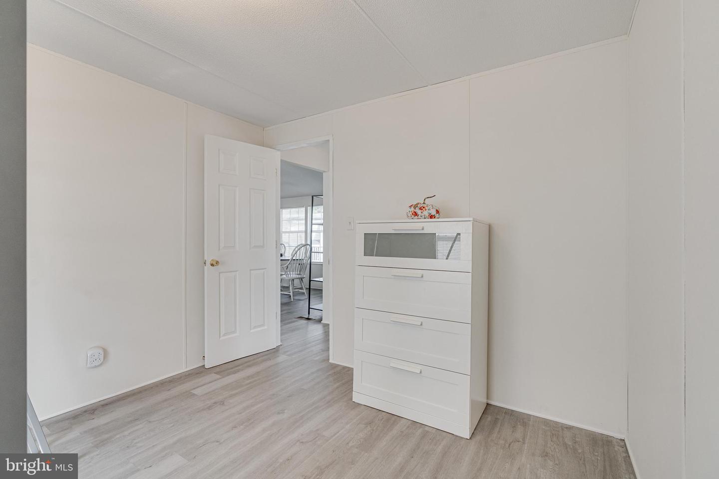 4258 AIRLINE PKWY, CHANTILLY, Virginia 20151, 3 Bedrooms Bedrooms, ,2 BathroomsBathrooms,Residential,For sale,4258 AIRLINE PKWY,VAFX2254682 MLS # VAFX2254682