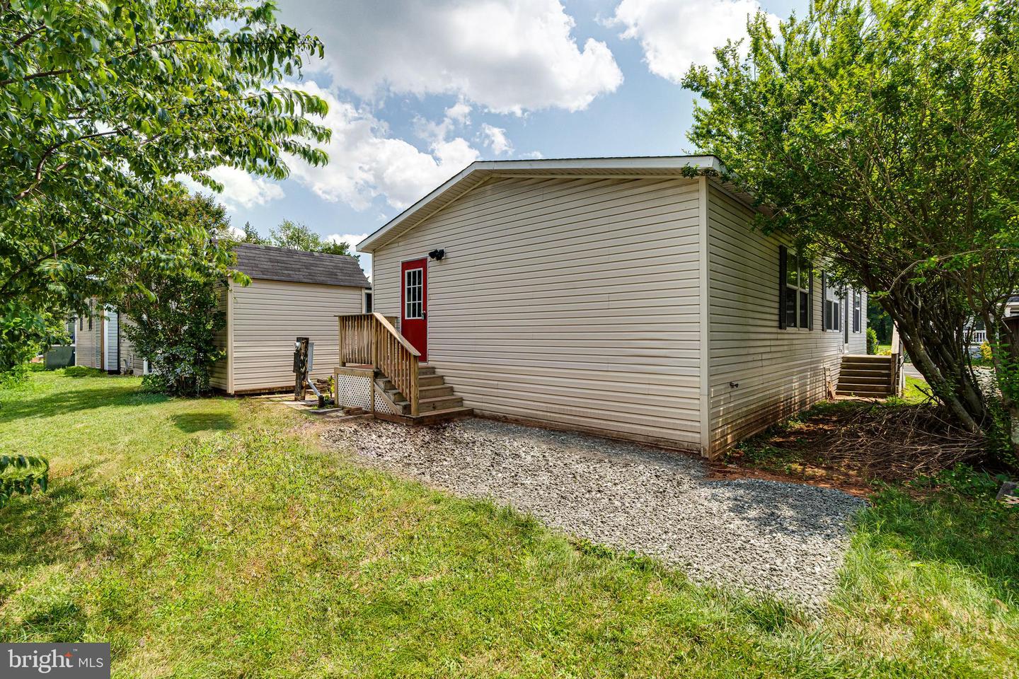 4258 AIRLINE PKWY, CHANTILLY, Virginia 20151, 3 Bedrooms Bedrooms, ,2 BathroomsBathrooms,Residential,For sale,4258 AIRLINE PKWY,VAFX2254682 MLS # VAFX2254682