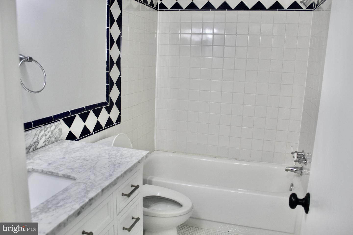 7904 INVERTON RD #204, ANNANDALE, Virginia 22003, 2 Bedrooms Bedrooms, 6 Rooms Rooms,2 BathroomsBathrooms,Residential,For sale,7904 INVERTON RD #204,VAFX2254698 MLS # VAFX2254698