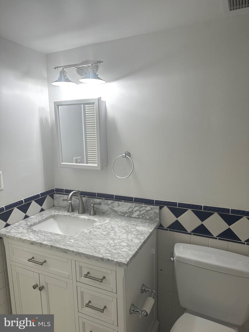 7904 INVERTON RD #204, ANNANDALE, Virginia 22003, 2 Bedrooms Bedrooms, 6 Rooms Rooms,2 BathroomsBathrooms,Residential,For sale,7904 INVERTON RD #204,VAFX2254698 MLS # VAFX2254698