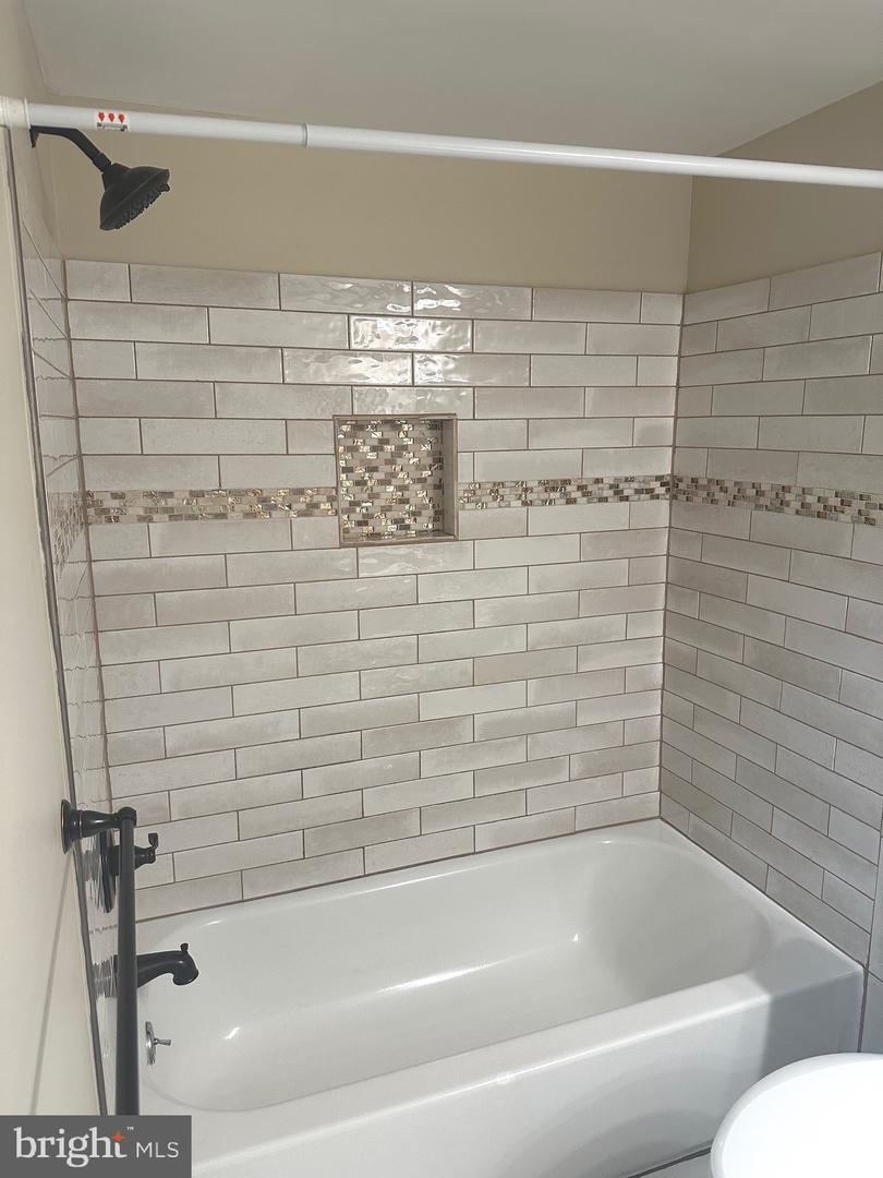 7904 INVERTON RD #204, ANNANDALE, Virginia 22003, 2 Bedrooms Bedrooms, 6 Rooms Rooms,2 BathroomsBathrooms,Residential,For sale,7904 INVERTON RD #204,VAFX2254698 MLS # VAFX2254698