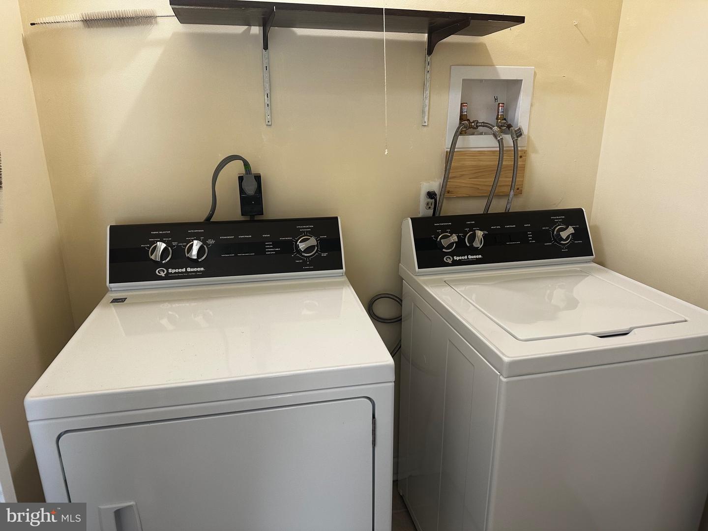7904 INVERTON RD #204, ANNANDALE, Virginia 22003, 2 Bedrooms Bedrooms, 6 Rooms Rooms,2 BathroomsBathrooms,Residential,For sale,7904 INVERTON RD #204,VAFX2254698 MLS # VAFX2254698