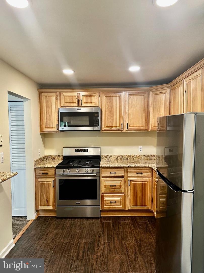 7904 INVERTON RD #204, ANNANDALE, Virginia 22003, 2 Bedrooms Bedrooms, 6 Rooms Rooms,2 BathroomsBathrooms,Residential,For sale,7904 INVERTON RD #204,VAFX2254698 MLS # VAFX2254698
