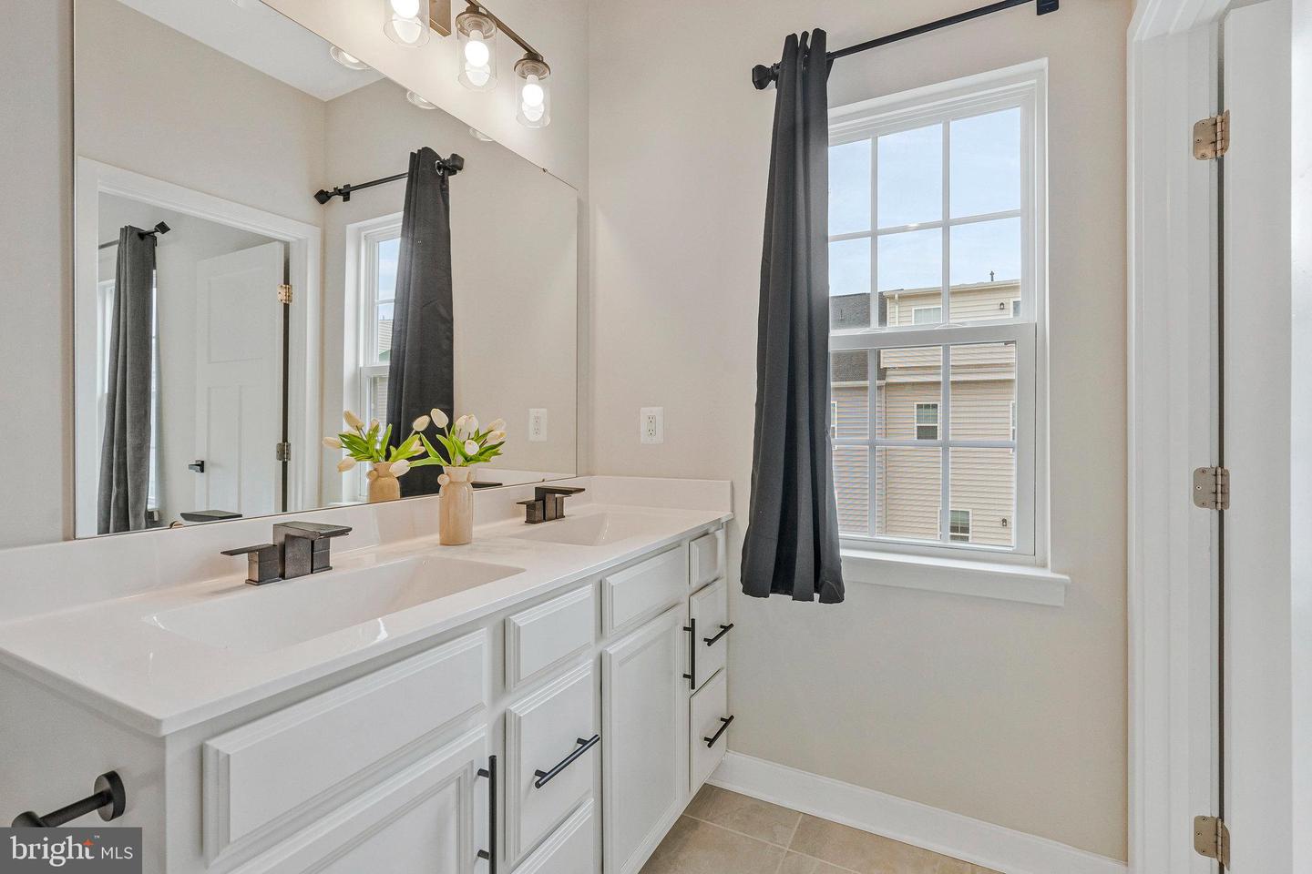 24563 POMMEL TER, STERLING, Virginia 20166, 3 Bedrooms Bedrooms, ,2 BathroomsBathrooms,Residential,For sale,24563 POMMEL TER,VALO2101668 MLS # VALO2101668