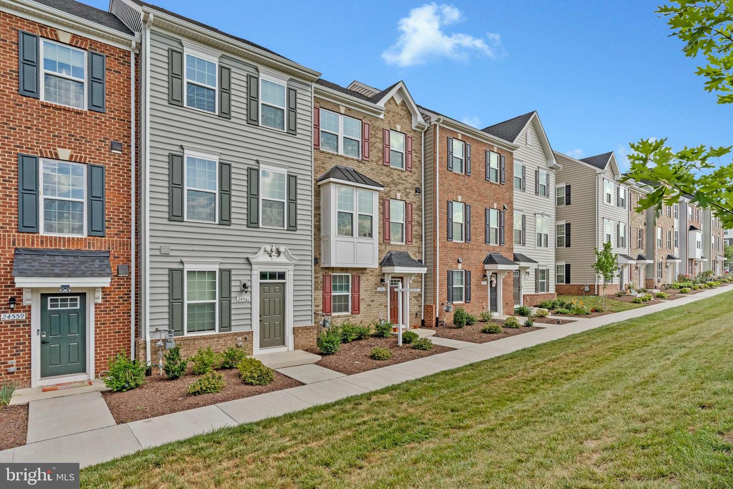 24563 POMMEL TER, STERLING, Virginia 20166, 3 Bedrooms Bedrooms, ,2 BathroomsBathrooms,Residential,For sale,24563 POMMEL TER,VALO2101668 MLS # VALO2101668