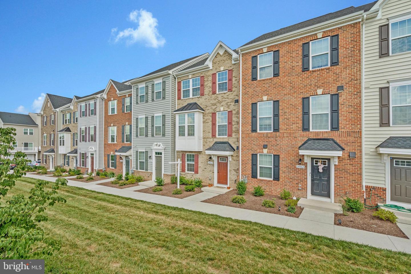 24563 POMMEL TER, STERLING, Virginia 20166, 3 Bedrooms Bedrooms, ,2 BathroomsBathrooms,Residential,For sale,24563 POMMEL TER,VALO2101668 MLS # VALO2101668