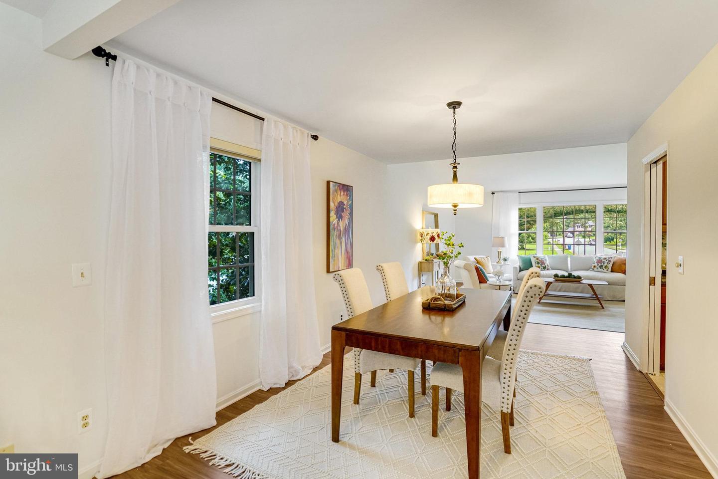 8606 FALKSTONE LN, ALEXANDRIA, Virginia 22309, 4 Bedrooms Bedrooms, 12 Rooms Rooms,3 BathroomsBathrooms,Residential,For sale,8606 FALKSTONE LN,VAFX2254720 MLS # VAFX2254720