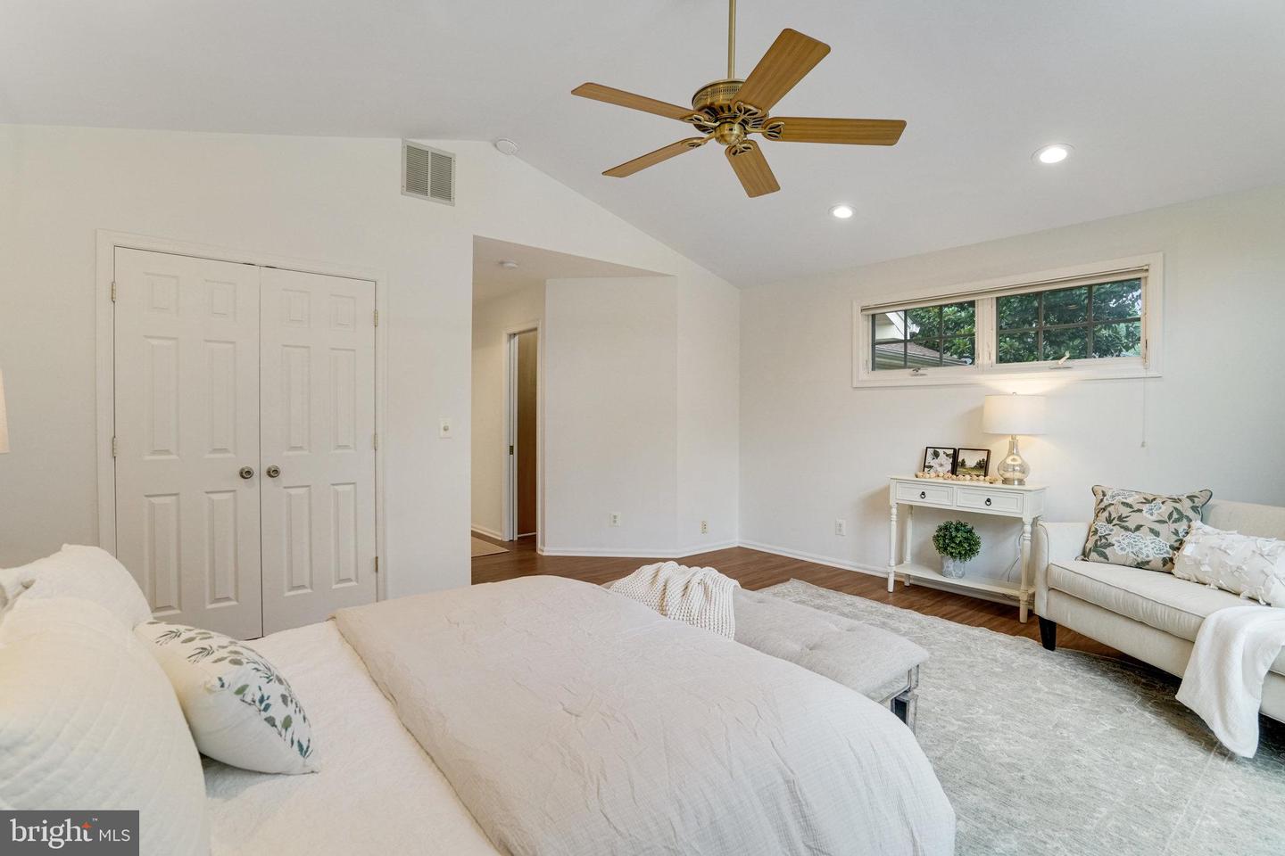 8606 FALKSTONE LN, ALEXANDRIA, Virginia 22309, 4 Bedrooms Bedrooms, 12 Rooms Rooms,3 BathroomsBathrooms,Residential,For sale,8606 FALKSTONE LN,VAFX2254720 MLS # VAFX2254720