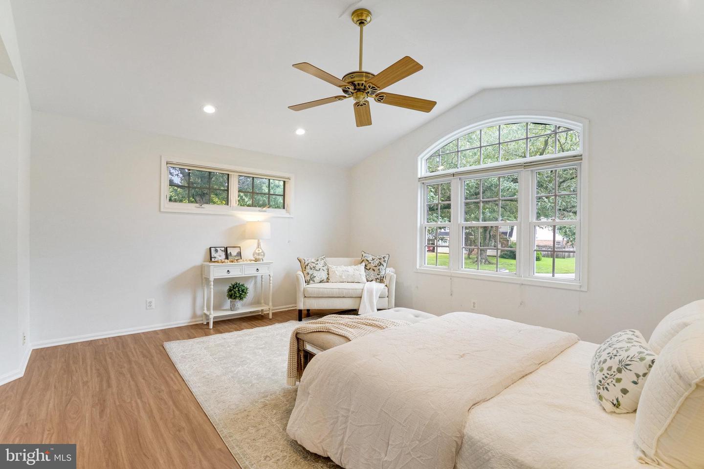 8606 FALKSTONE LN, ALEXANDRIA, Virginia 22309, 4 Bedrooms Bedrooms, 12 Rooms Rooms,3 BathroomsBathrooms,Residential,For sale,8606 FALKSTONE LN,VAFX2254720 MLS # VAFX2254720