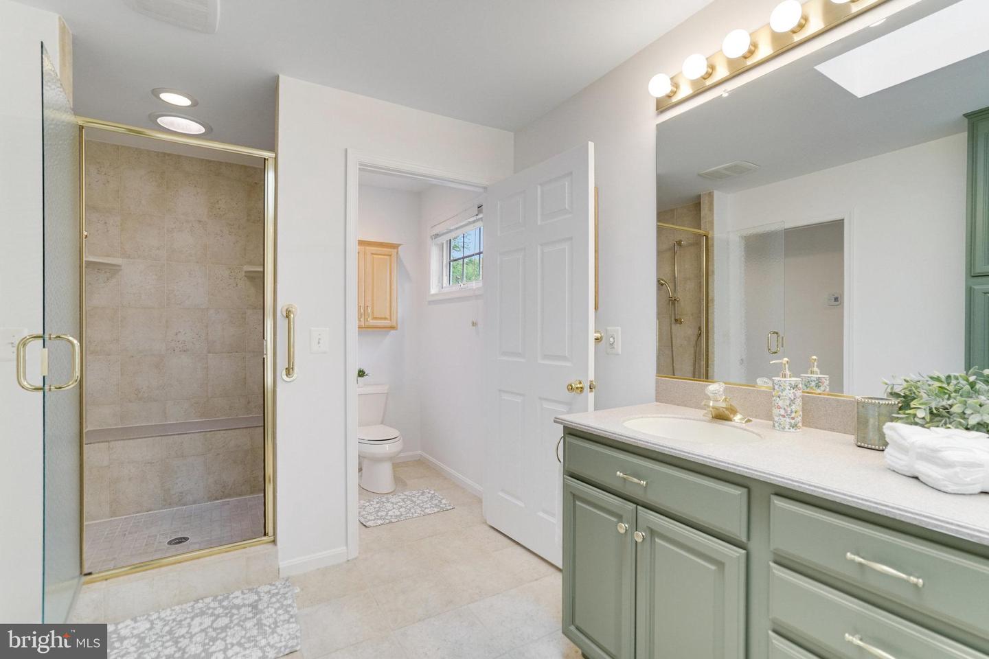 8606 FALKSTONE LN, ALEXANDRIA, Virginia 22309, 4 Bedrooms Bedrooms, 12 Rooms Rooms,3 BathroomsBathrooms,Residential,For sale,8606 FALKSTONE LN,VAFX2254720 MLS # VAFX2254720