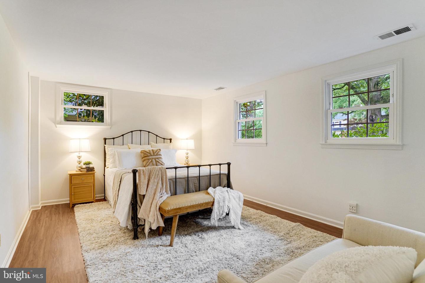 8606 FALKSTONE LN, ALEXANDRIA, Virginia 22309, 4 Bedrooms Bedrooms, 12 Rooms Rooms,3 BathroomsBathrooms,Residential,For sale,8606 FALKSTONE LN,VAFX2254720 MLS # VAFX2254720