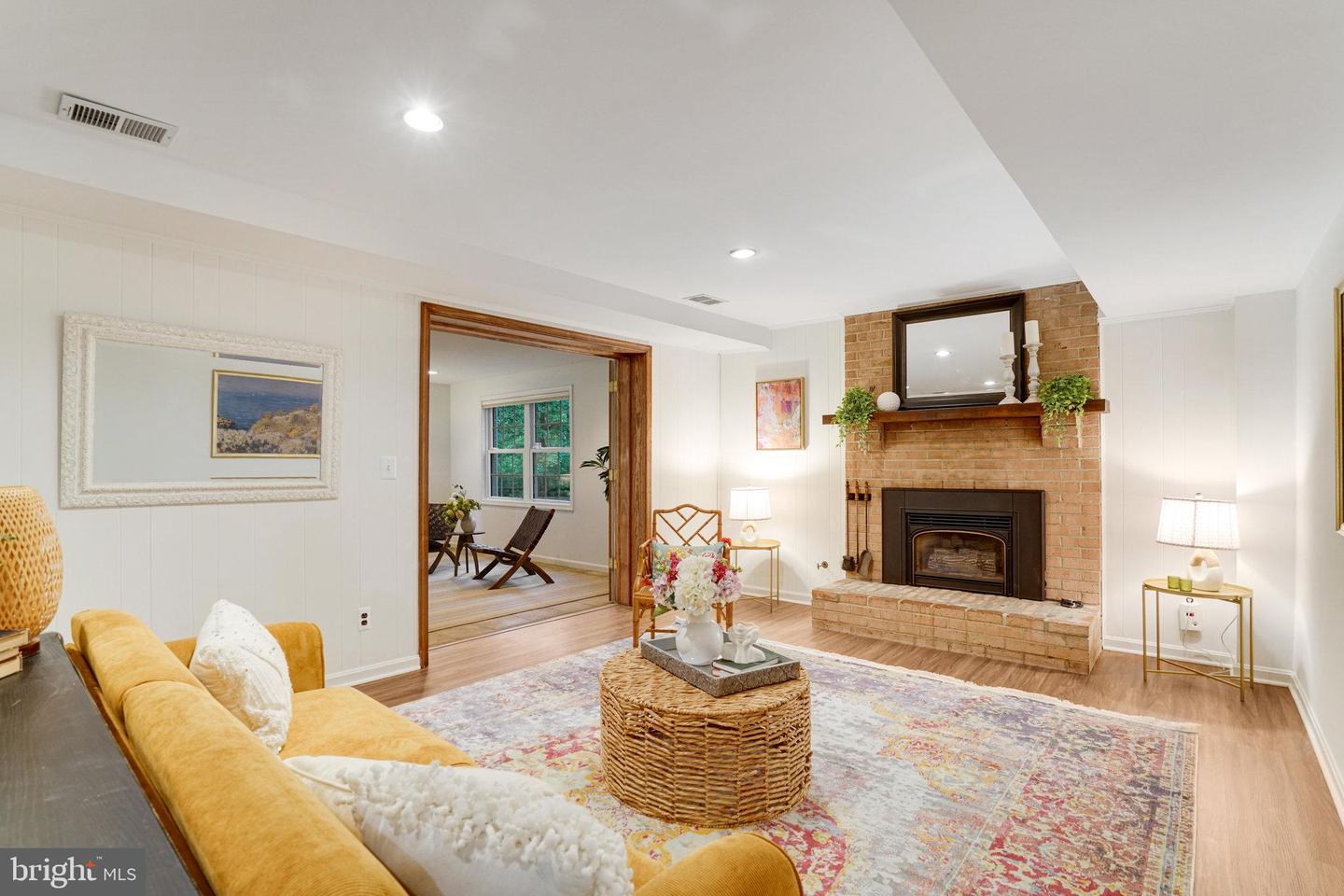 8606 FALKSTONE LN, ALEXANDRIA, Virginia 22309, 4 Bedrooms Bedrooms, 12 Rooms Rooms,3 BathroomsBathrooms,Residential,For sale,8606 FALKSTONE LN,VAFX2254720 MLS # VAFX2254720