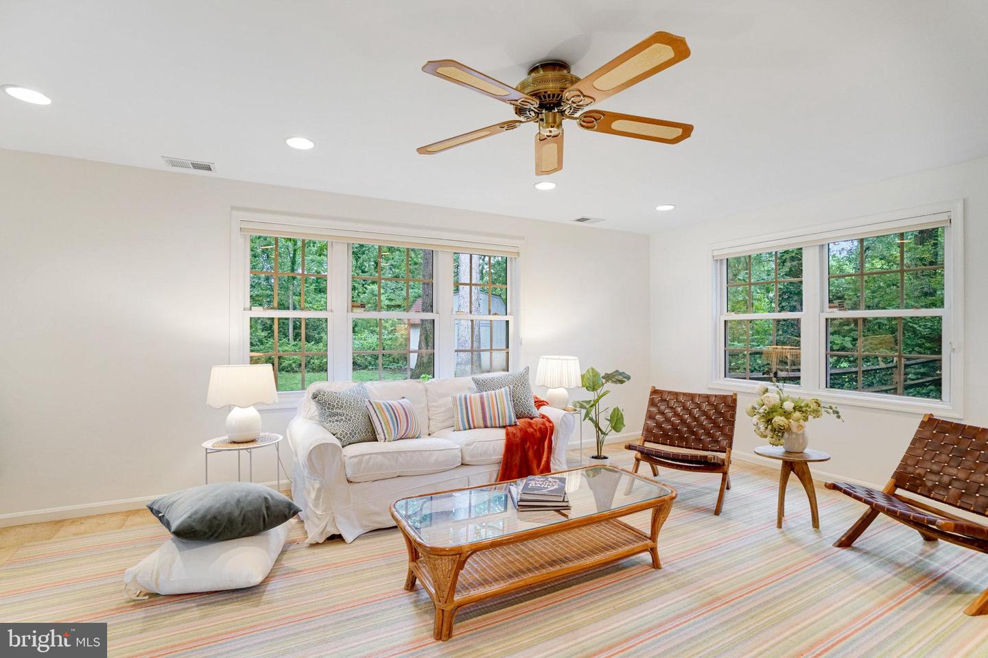 8606 FALKSTONE LN, ALEXANDRIA, Virginia 22309, 4 Bedrooms Bedrooms, 12 Rooms Rooms,3 BathroomsBathrooms,Residential,For sale,8606 FALKSTONE LN,VAFX2254720 MLS # VAFX2254720