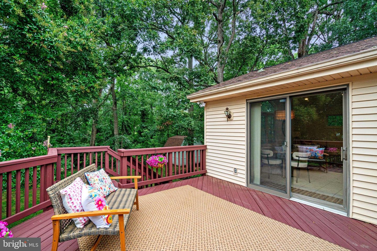 8606 FALKSTONE LN, ALEXANDRIA, Virginia 22309, 4 Bedrooms Bedrooms, 12 Rooms Rooms,3 BathroomsBathrooms,Residential,For sale,8606 FALKSTONE LN,VAFX2254720 MLS # VAFX2254720