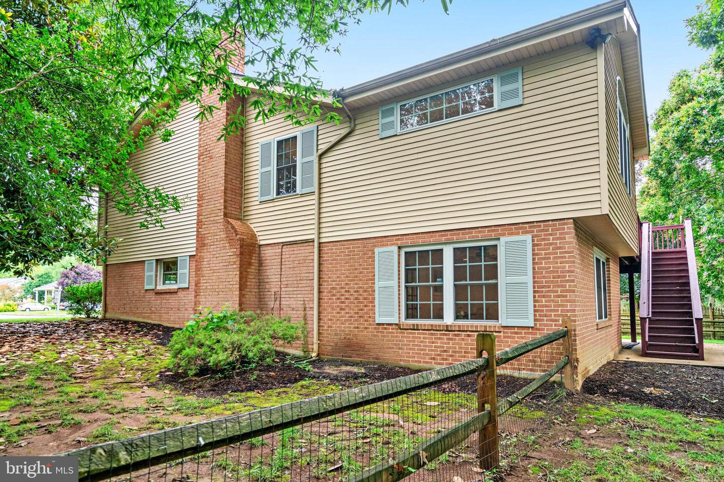 8606 FALKSTONE LN, ALEXANDRIA, Virginia 22309, 4 Bedrooms Bedrooms, 12 Rooms Rooms,3 BathroomsBathrooms,Residential,For sale,8606 FALKSTONE LN,VAFX2254720 MLS # VAFX2254720