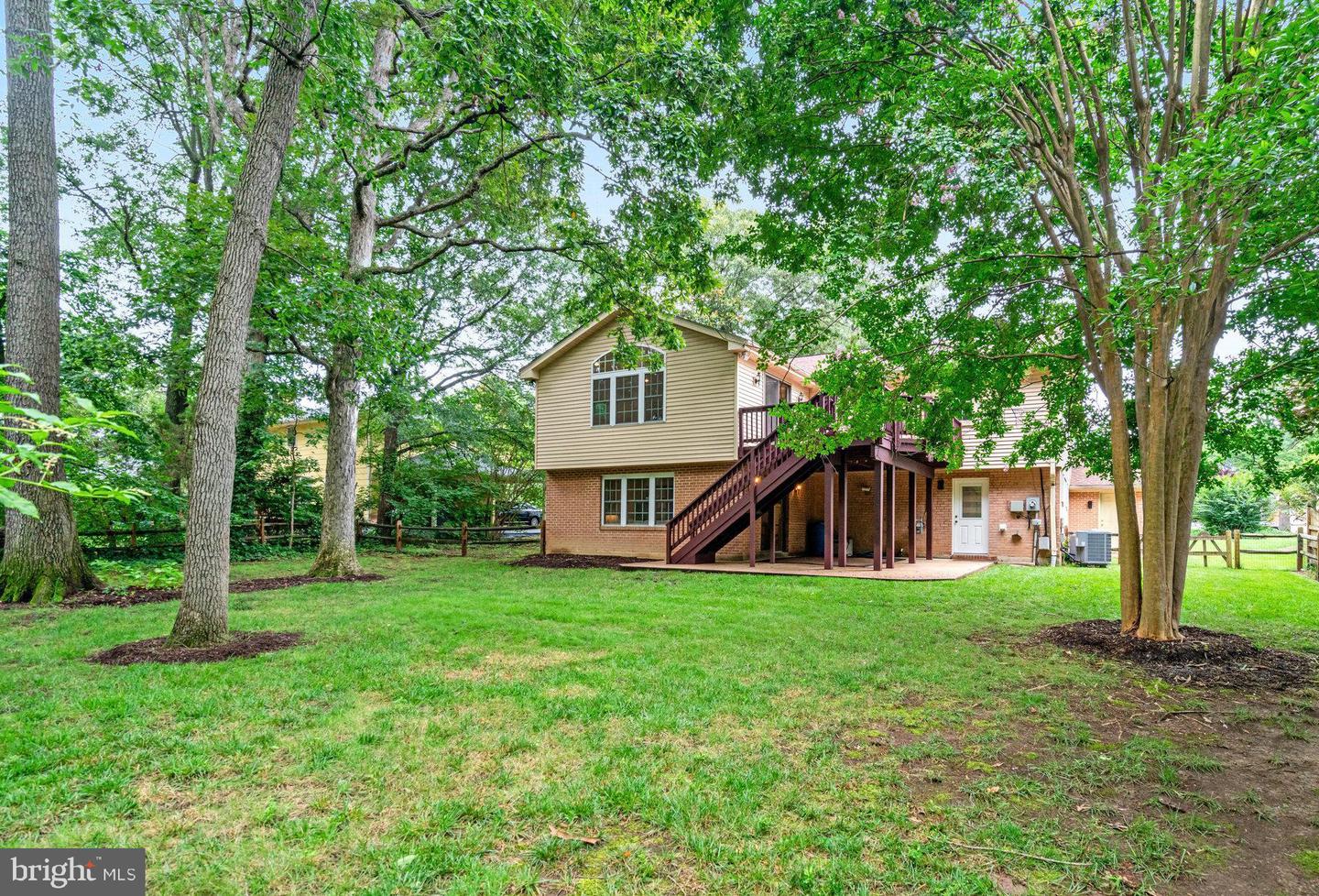 8606 FALKSTONE LN, ALEXANDRIA, Virginia 22309, 4 Bedrooms Bedrooms, 12 Rooms Rooms,3 BathroomsBathrooms,Residential,For sale,8606 FALKSTONE LN,VAFX2254720 MLS # VAFX2254720