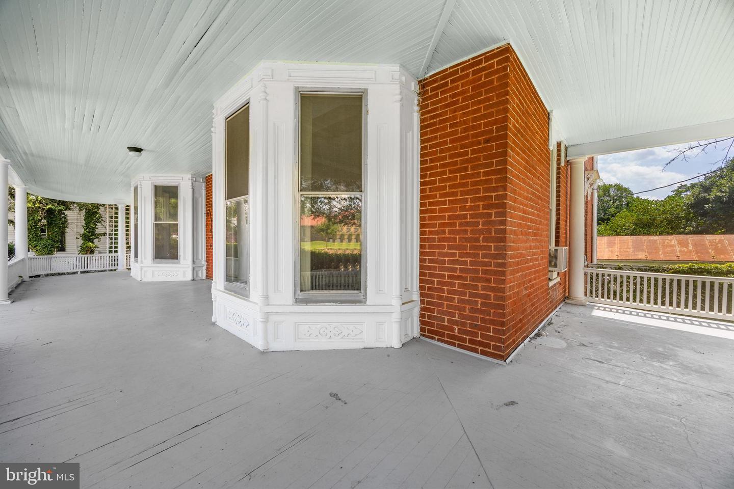 133 S MUHLENBERG ST, WOODSTOCK, Virginia 22664, 5 Bedrooms Bedrooms, ,3 BathroomsBathrooms,Residential,For sale,133 S MUHLENBERG ST,VASH2011972 MLS # VASH2011972