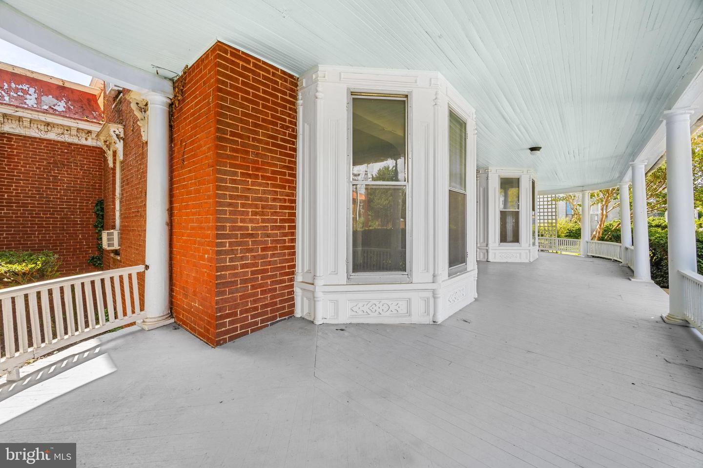 133 S MUHLENBERG ST, WOODSTOCK, Virginia 22664, 5 Bedrooms Bedrooms, ,3 BathroomsBathrooms,Residential,For sale,133 S MUHLENBERG ST,VASH2011972 MLS # VASH2011972