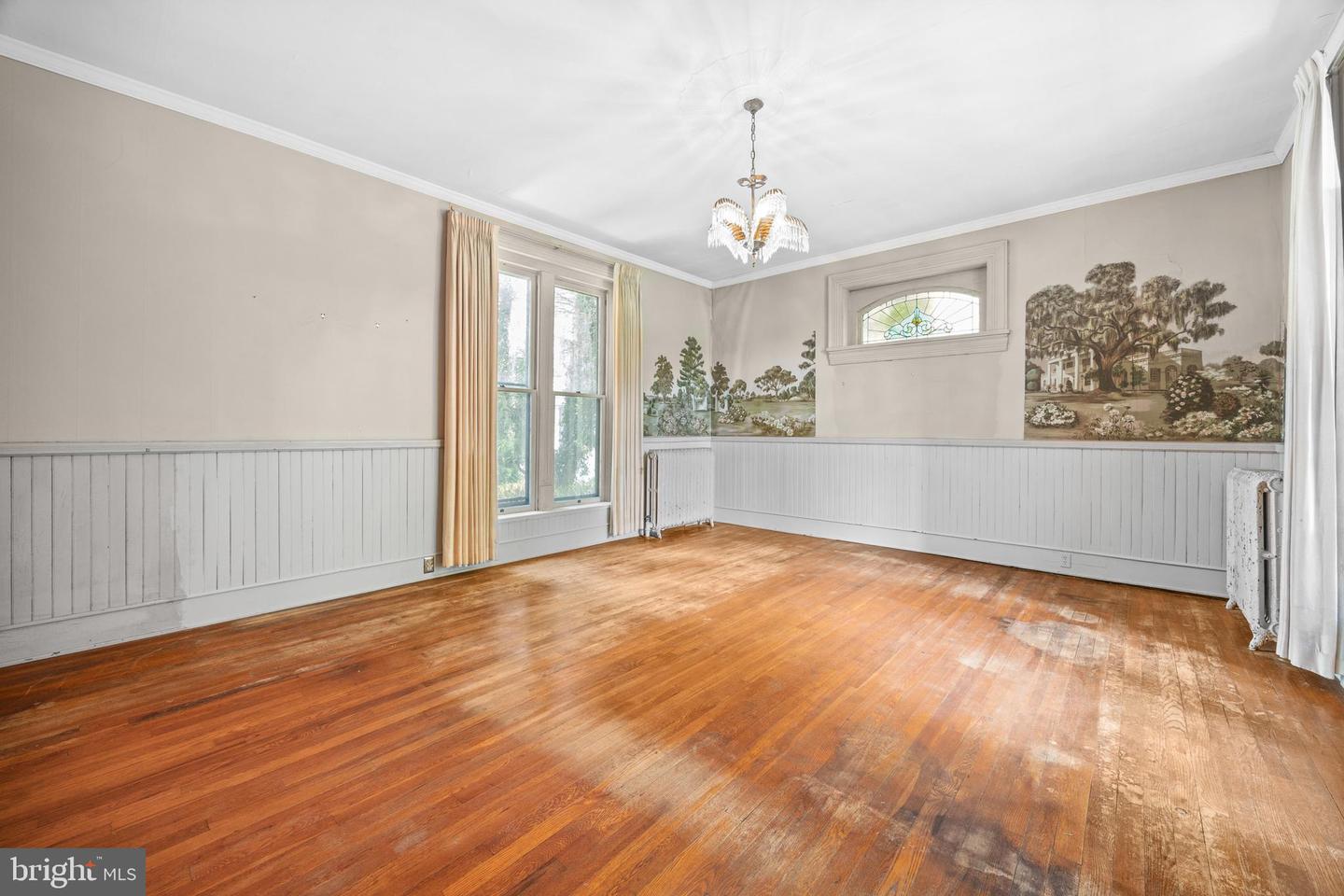 133 S MUHLENBERG ST, WOODSTOCK, Virginia 22664, 5 Bedrooms Bedrooms, ,3 BathroomsBathrooms,Residential,For sale,133 S MUHLENBERG ST,VASH2011972 MLS # VASH2011972