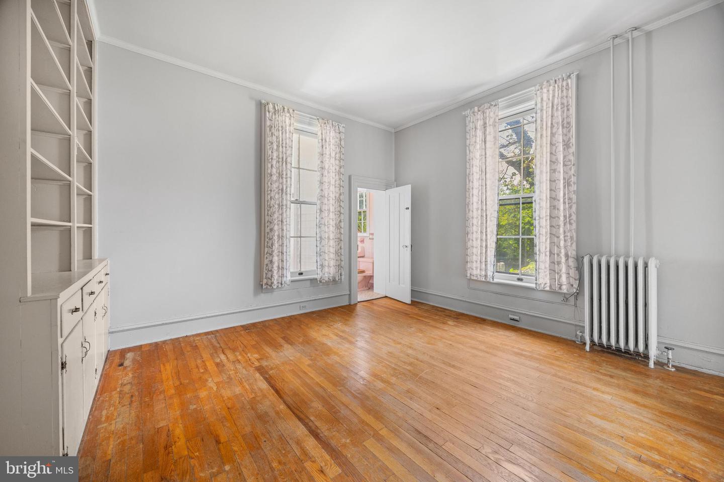 133 S MUHLENBERG ST, WOODSTOCK, Virginia 22664, 5 Bedrooms Bedrooms, ,3 BathroomsBathrooms,Residential,For sale,133 S MUHLENBERG ST,VASH2011972 MLS # VASH2011972