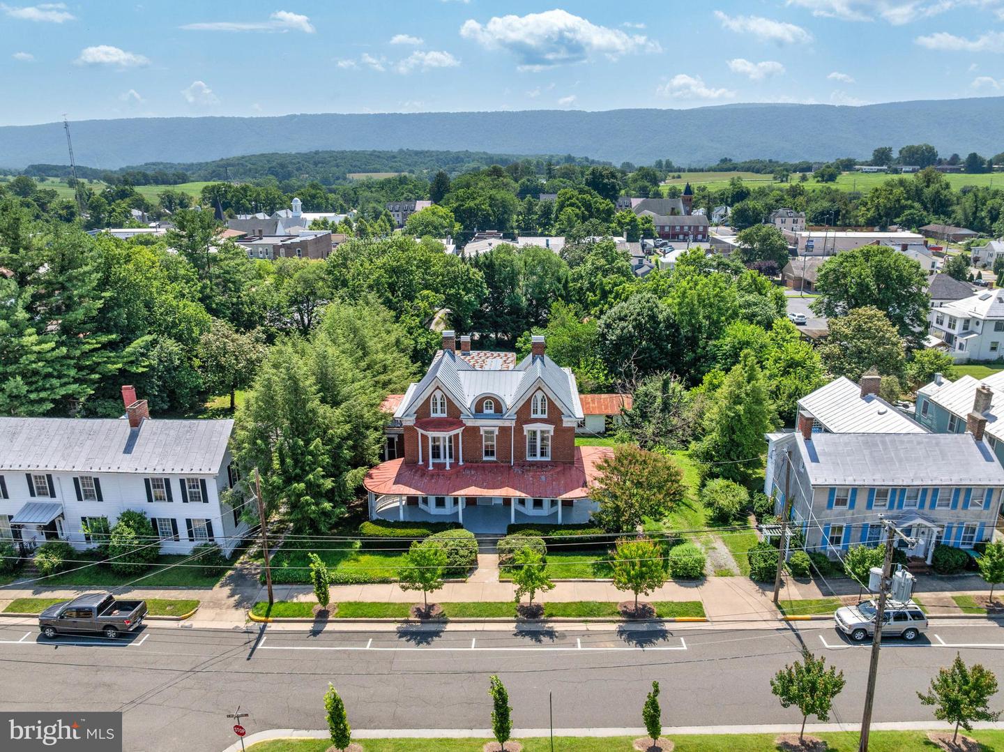 133 S MUHLENBERG ST, WOODSTOCK, Virginia 22664, 5 Bedrooms Bedrooms, ,3 BathroomsBathrooms,Residential,For sale,133 S MUHLENBERG ST,VASH2011972 MLS # VASH2011972