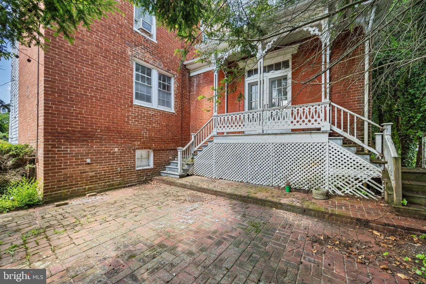 133 S MUHLENBERG ST, WOODSTOCK, Virginia 22664, 5 Bedrooms Bedrooms, ,3 BathroomsBathrooms,Residential,For sale,133 S MUHLENBERG ST,VASH2011972 MLS # VASH2011972