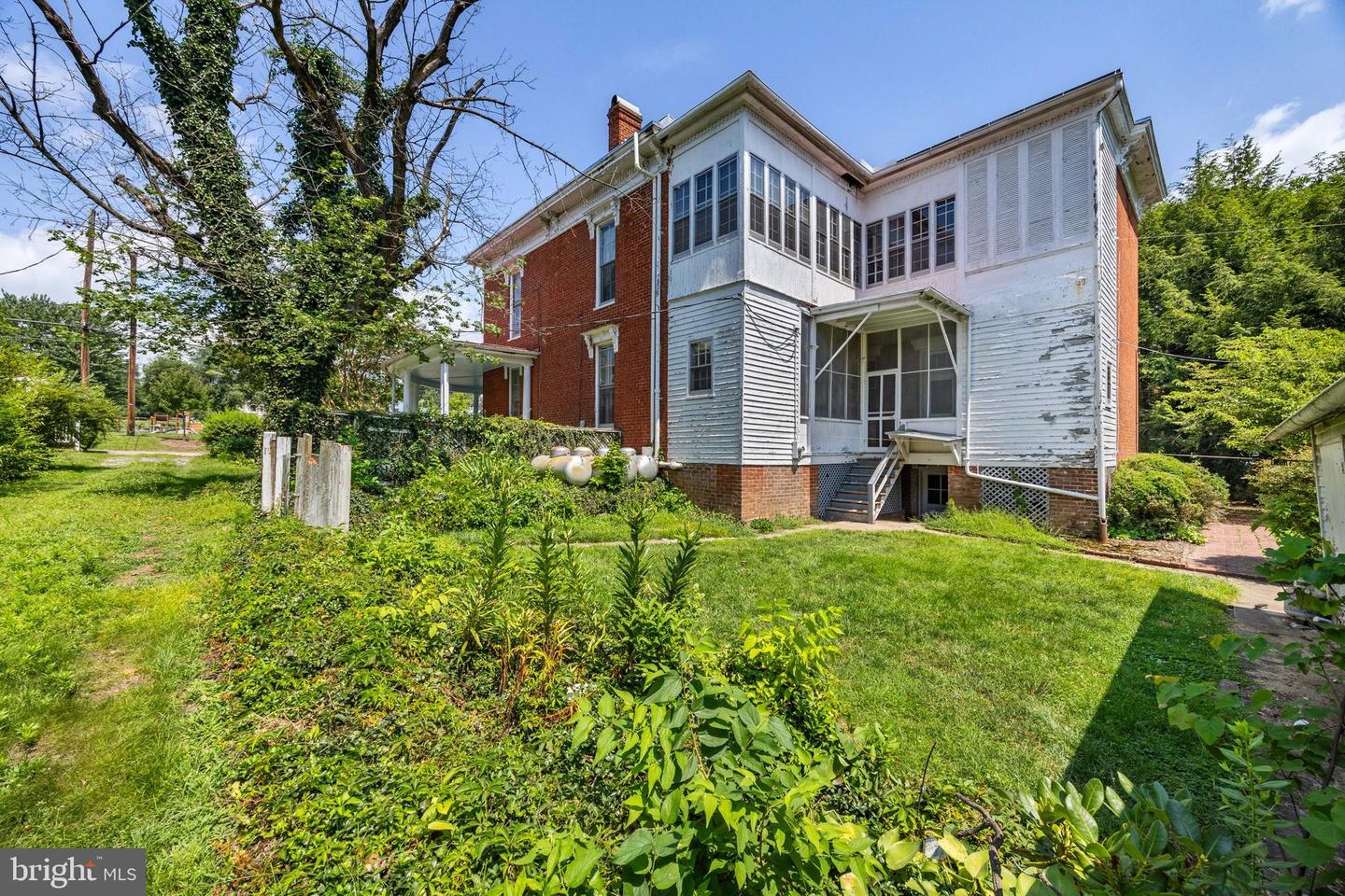 133 S MUHLENBERG ST, WOODSTOCK, Virginia 22664, 5 Bedrooms Bedrooms, ,3 BathroomsBathrooms,Residential,For sale,133 S MUHLENBERG ST,VASH2011972 MLS # VASH2011972